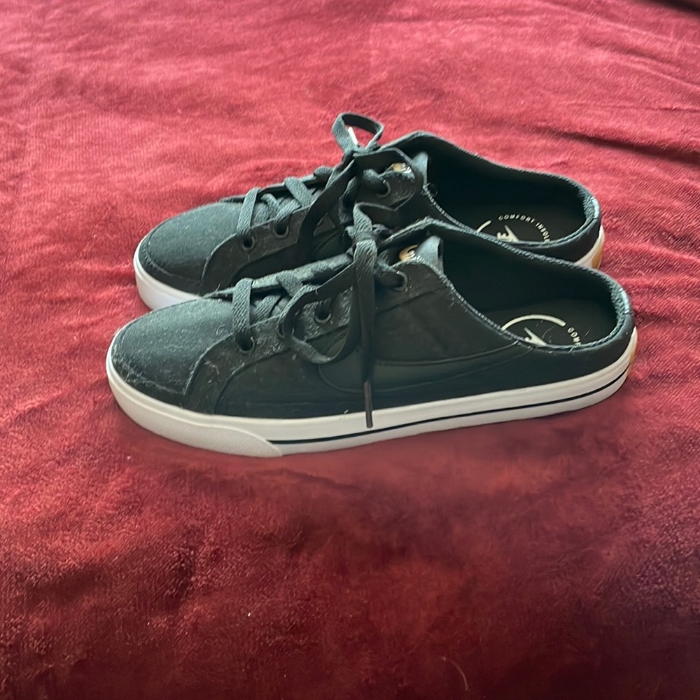 nike sneakers